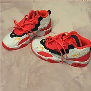 New/never worn Nike Shoes